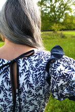 Load image into Gallery viewer, The Colette