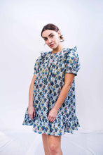 Load image into Gallery viewer, The Manon